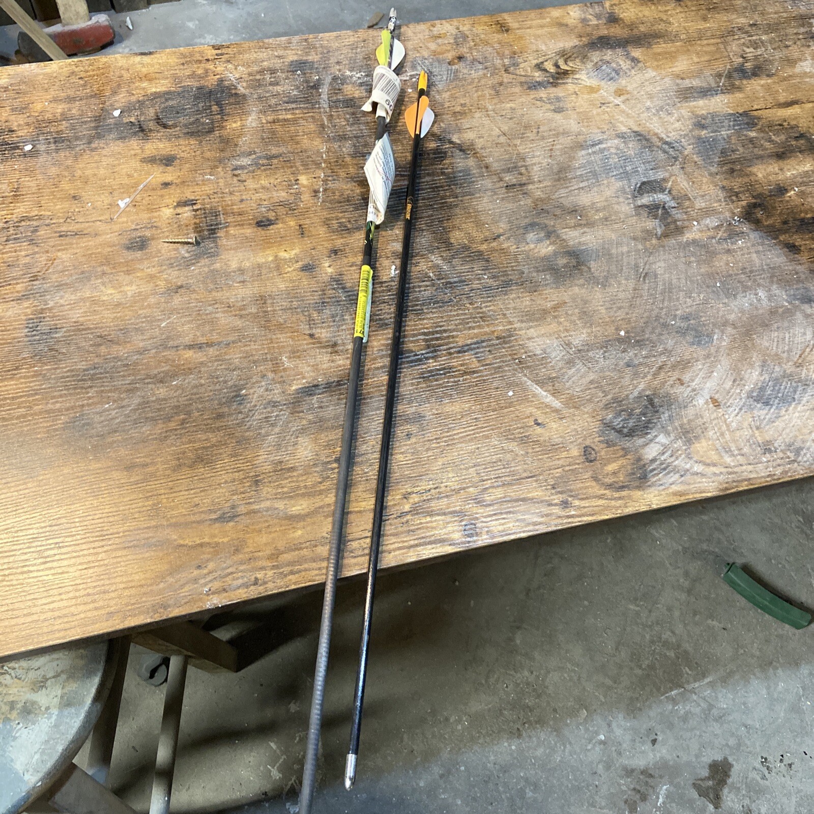 Wolverine Hunter 6070 Carbon Arrows with Broadheads & Points 4 Total