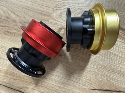 Simube QR2 Mate 70mm Fanatec Third Party Wheels