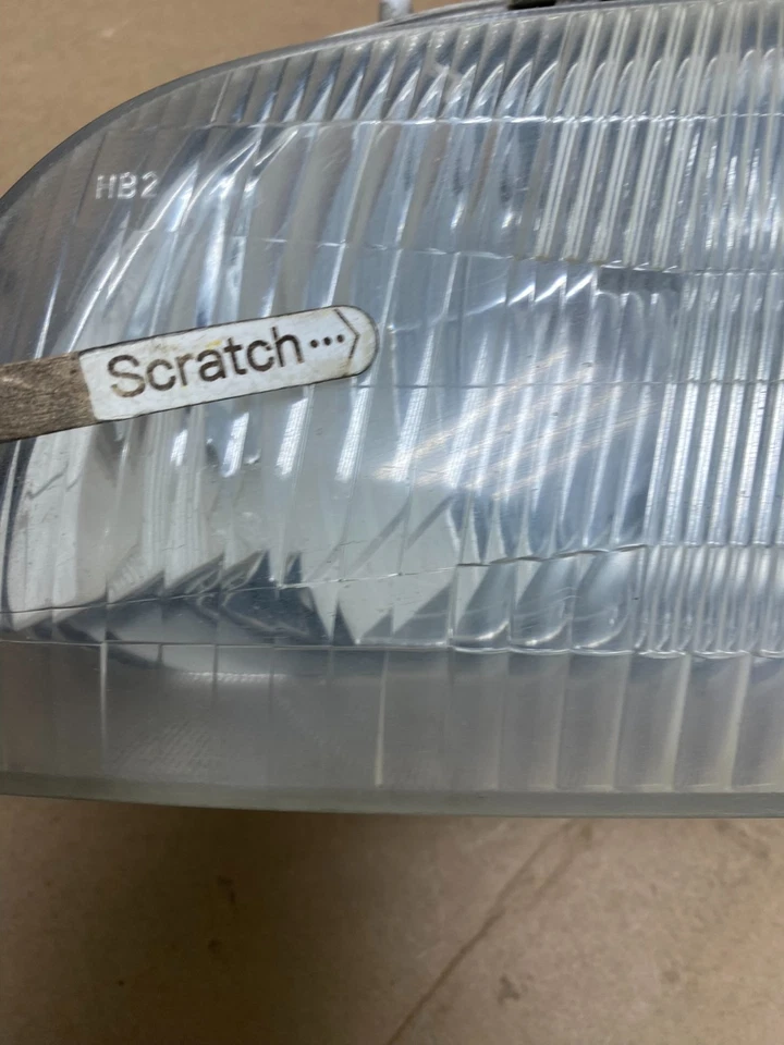 Левая галогенная фара левая для Honda Odyssey 1995 - 1998 годов выпуска Q4264 DG - Изображение 4 из 4