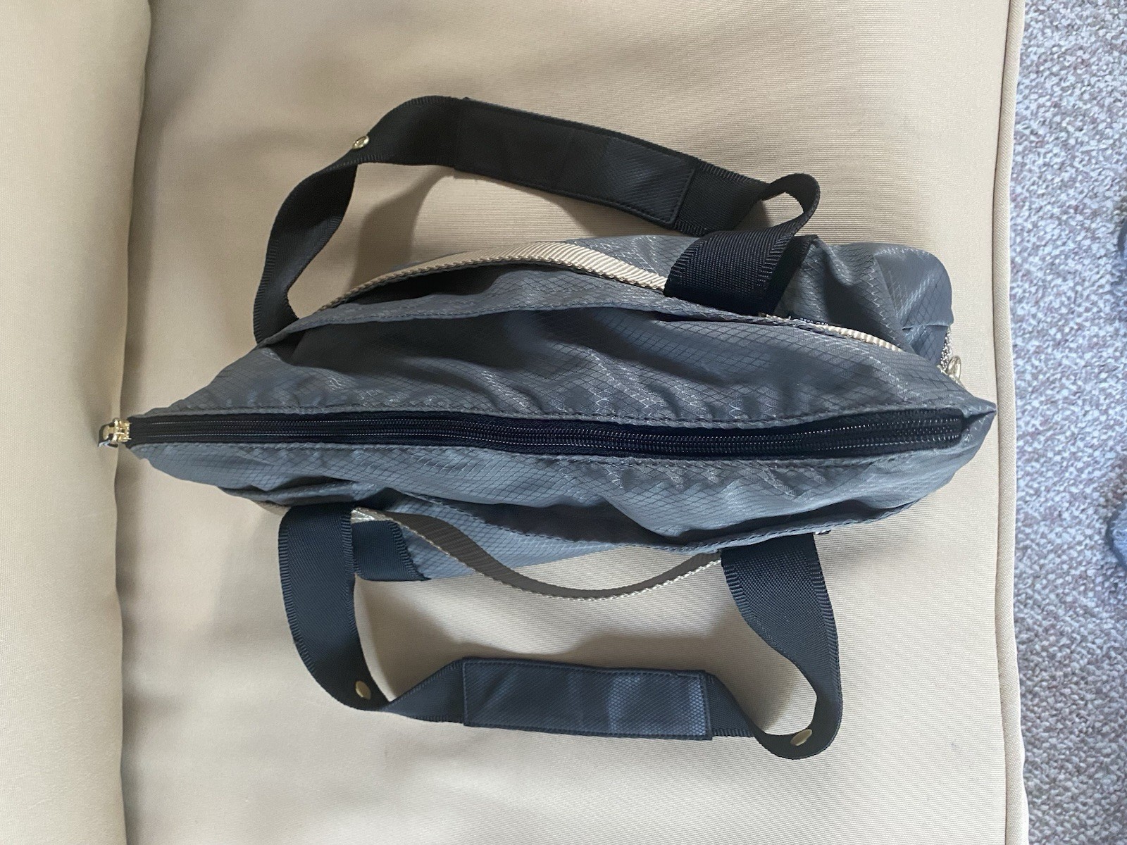 An Extremely Unique And Versatile Pocketbook That… - image 14