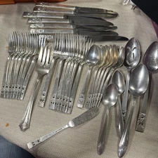 Silver Oneida Community Tudor Plate Silverplated Flatware - Almost 1600G