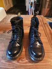 DR. MARTENS BLACK PATENT LEATHER BOOTS JUNIOR SIZE 4 US M/5 US L 1460 J