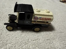 1920 Model T Ford Truck LLEDO PLC Standard Oil Chevron Red Crown Gasoline VTG