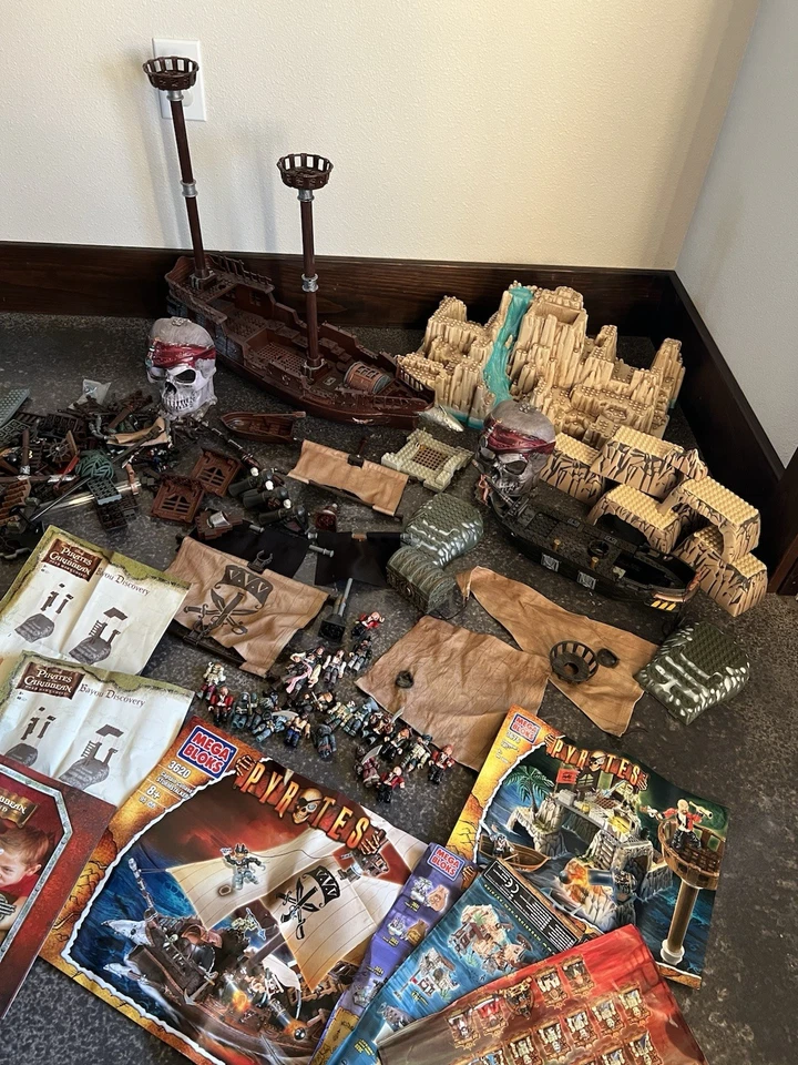 Mega Bloques Piratas del Caribe Piratas Minifiguras Piezas Lote Barco Pirata Foto 3 de 4