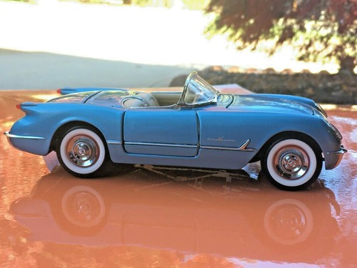 FRANKLIN MINT 1955 CHEVROLET CORVETTE CONVERTIBLE 1:24 Scale - Picture 11 of 12