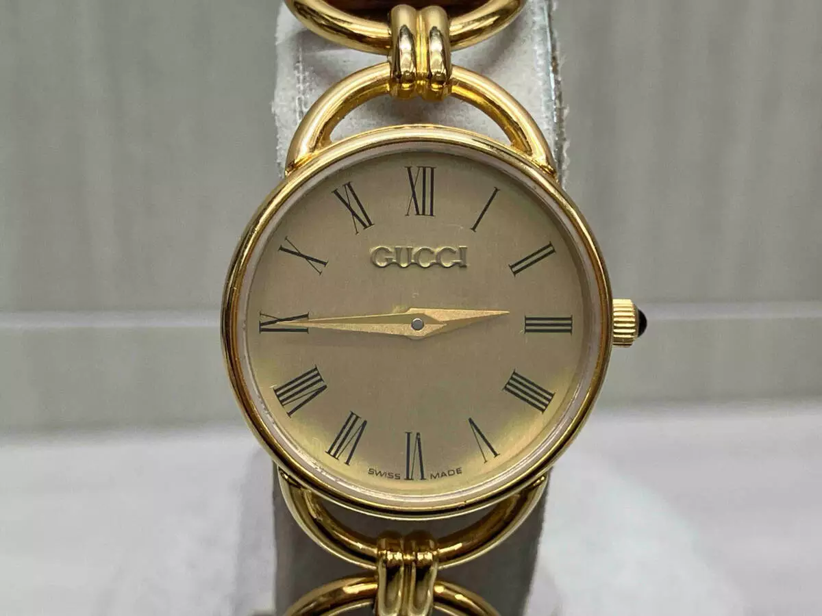 Montre femme GUCCI 6000.2.L occasion boîtier quartz taille 2,2 cm ceinture cuir avec boite