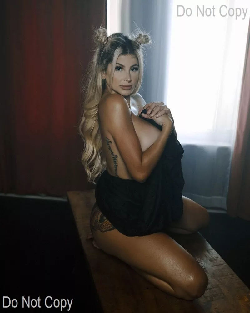 Neyleen Ashley Nude