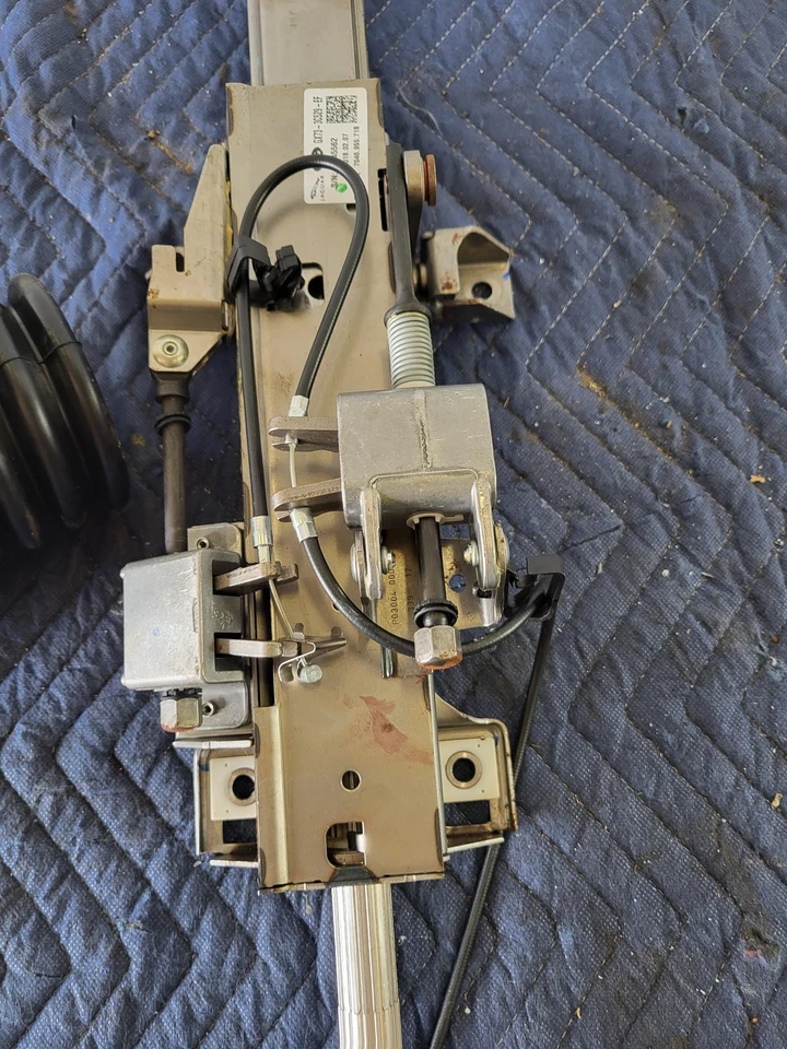 Columna de dirección usada OEM 2018 JAGUAR F-PACE 30T GX73-3C529-EF 17-20 Foto 4 de 4