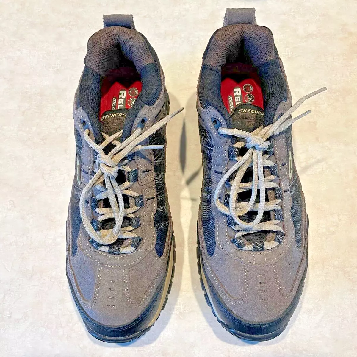 Skechers steel cheap toe sneakers