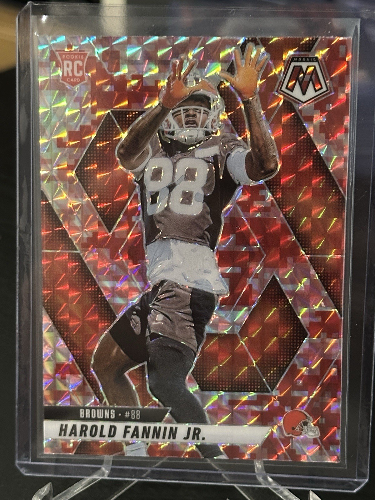 2025 Panini Mosaic Harold Fannin Jr Red Camo Cleveland Browns #384 Rookie