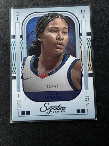 2025-26 Panini Signature Series #66 Sarah Strong Base Blue /49 UConn