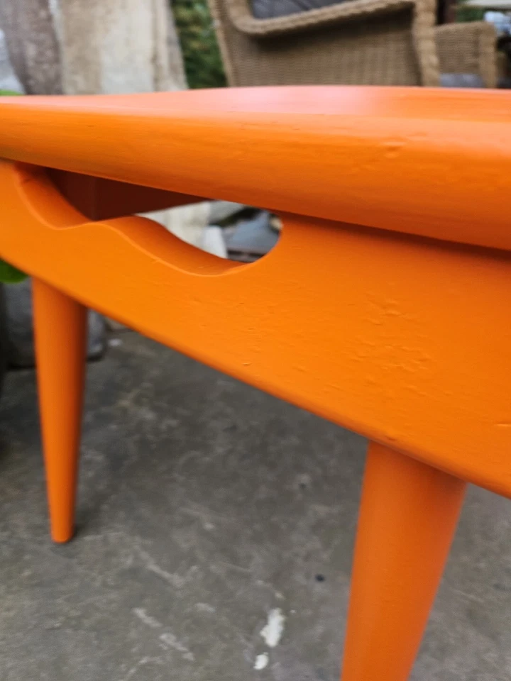 Mesa auxiliar vintage retro de mediados de siglo moderna de madera NARANJA 23,5x15,5x15 Foto 2 de 4