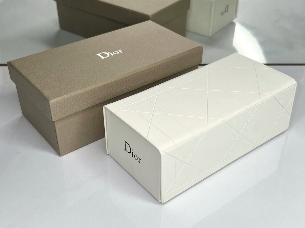 DIOR (4pcs item) Sunglasses Case, Box, cleaning Cloth and Authenticity Card NEW RARE AUTHENTIC DIOR DIAMOND SUNGLASSES CASE W/ BOX  main image 4