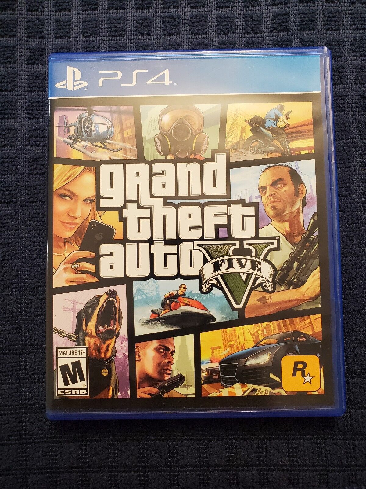 Grand Theft Auto V - PlayStation 4 - Video Game