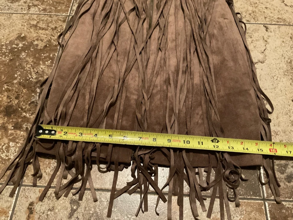 VESTIDO VAQUERA OCCIDENTAL CON FLECOS MARRONES GAMUZA SINTÉTICA MAXAZARIA BCBG (TALLA 4) Foto 3 de 4