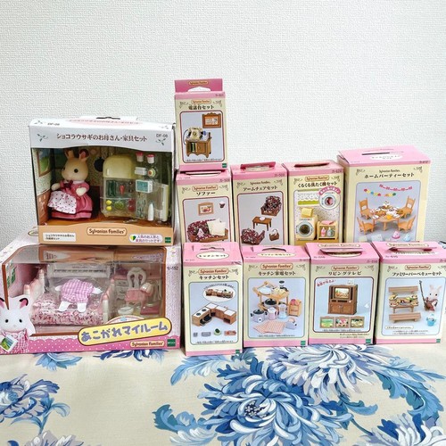 Sylvanian Families DF-08 DF-09 Chocolat Rabbit Mother Furniture Set Doll