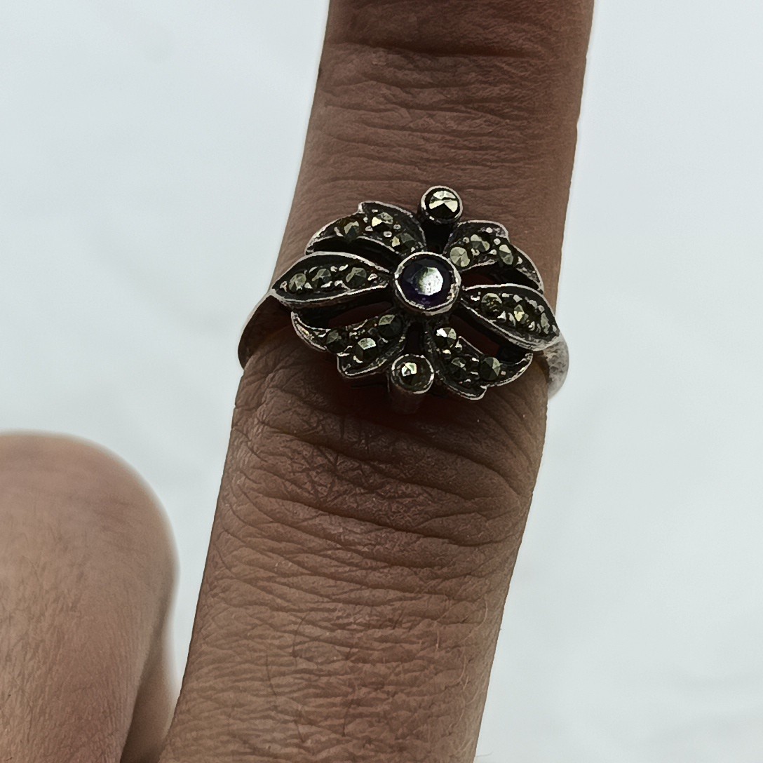 Gorgeous silver ring (tested), marrow strings & a… - image 17