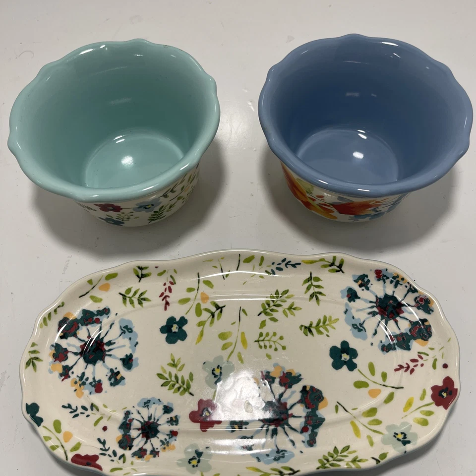 Juego de 2 cuencos de postre Pioneer Woman Ramekin con plato de mantequilla de gres Foto 3 de 3