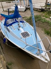 Sailing boat Jaguar 21