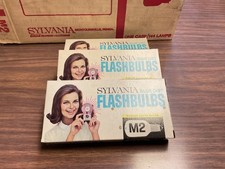 vintage Sylvania Blue Dot M2 flashbulbs