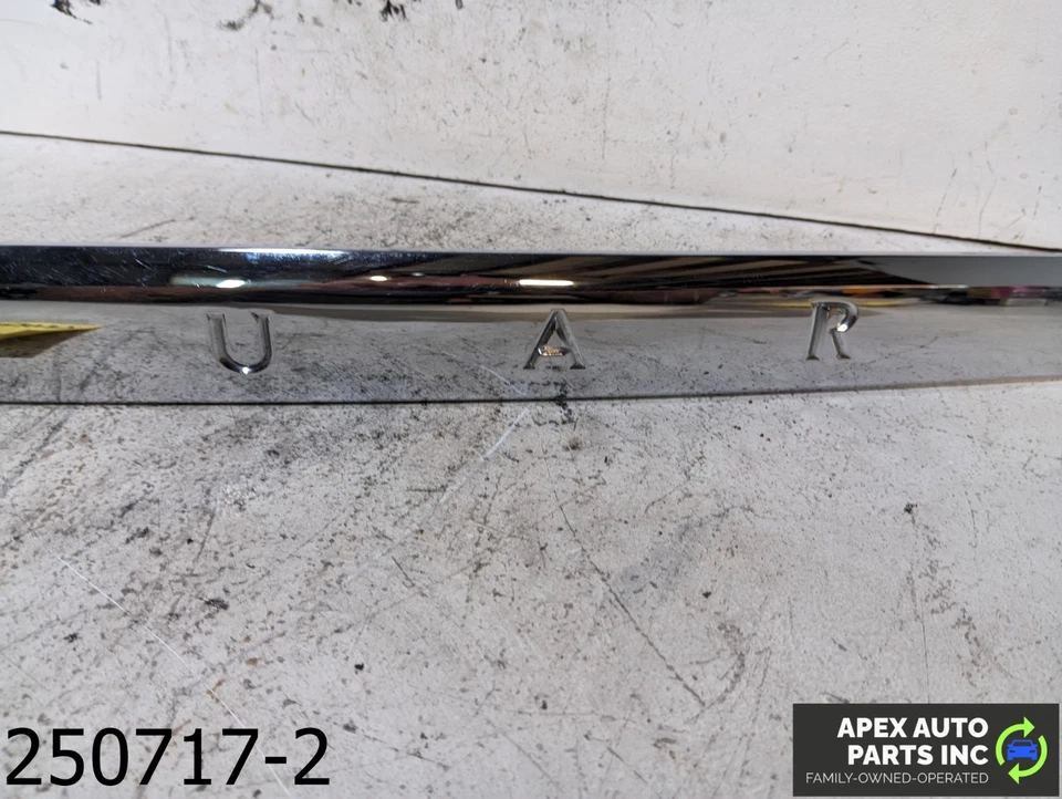 OEM 2004-2007 Jaguar XJ8 4.2L Rear Trunk Lid Chrome Trim Molding Strip CHROME Foto 4 de 4