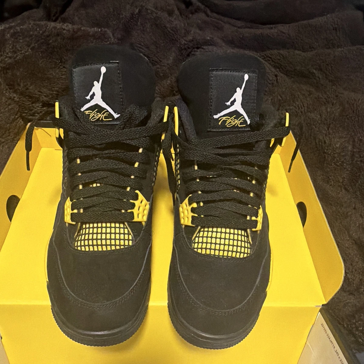 Preços baixos em Jordan 4 Retro Mid Thunder | eBay