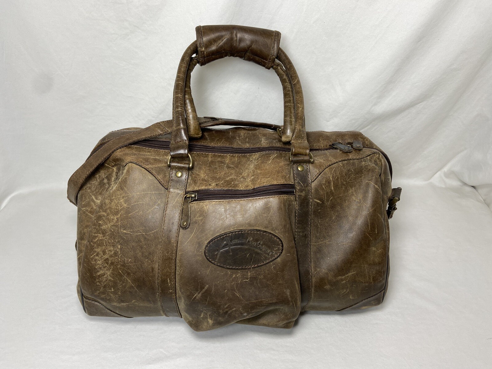AUSTRALIAN BAG OUTFITTERS LEATHER DUFFLE BAG Gem