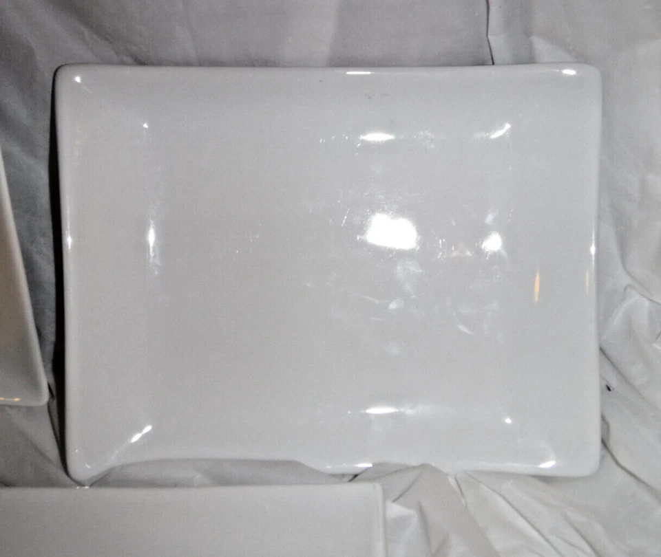 Conjunto de 3 pratos de porcelana retangular Everyday White em excelente estado usado - Imagem 4 de 4