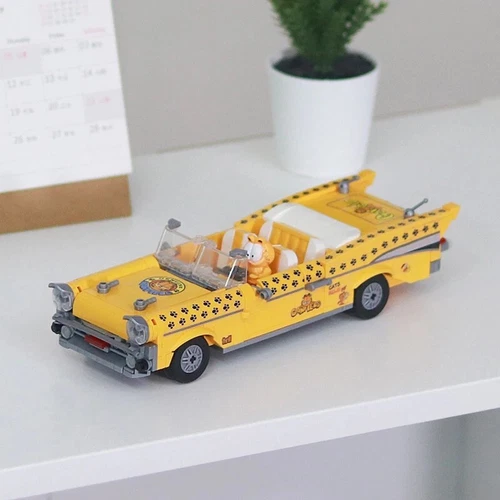 489pcs Garfield Series Building Blocks Convertible Car Model Bricks DIY Toys New - Picture 2 of 2