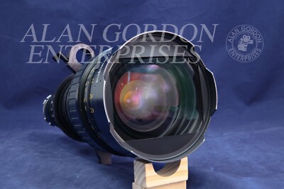 17-102mm Used Angenieux T2.9 PL Zoom (S/N 1540661)