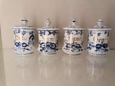 4 Vorratsdose Zwiebelmuster Gewürzdosen mit Deckel ungemarkt unbeschädigt