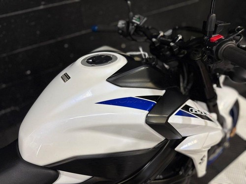 2020 20 SUZUKI GSX-S750 750 NAKED PETROL MANUAL EURO 4 (114 PS) - Picture 18 of 20
