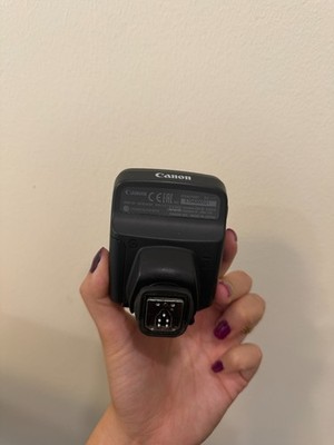 Canon ST-E3-RT Speedlite Transmitter Wireless Flash Trigger with case