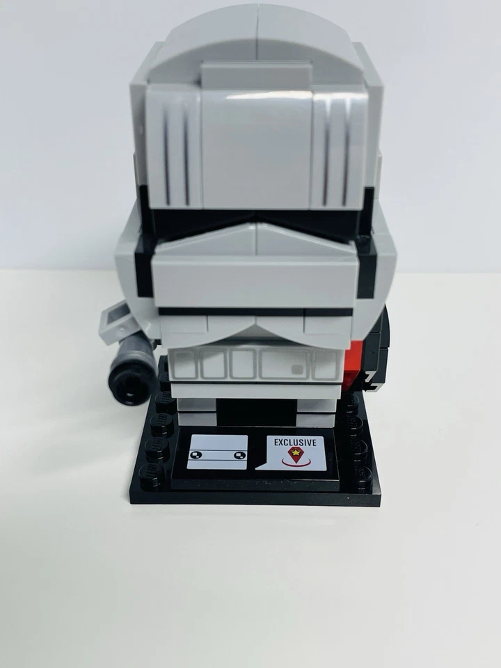 LEGO Star Wars Brickheadz Captain Phasma (41486) - USADO/Completo Foto 2 de 4