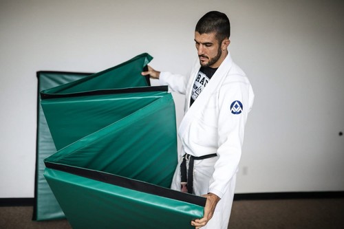 Official Gracie jiu jitsu academy grappling mats