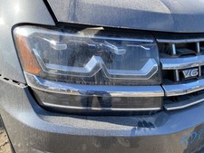 Used Right Headlight Assembly fits: 2019 Volkswagen Atlas LED w/o adaptive Right