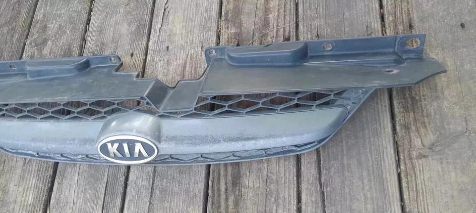 2003 - 2005 Kia Rio grade grade grade emblema radiador com logotipo emblema centro frontal fabricante de equipamento original - Imagem 2 de 4