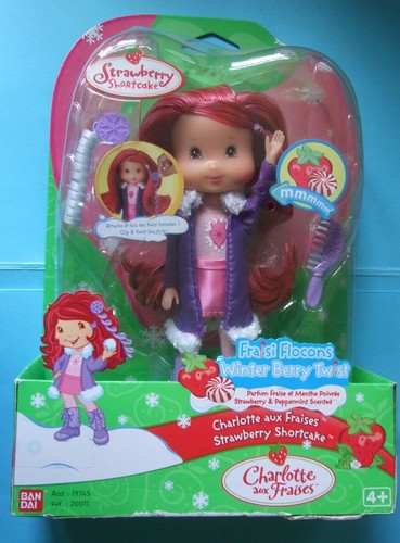 Poupée Charlotte aux fraises Fraisi flocons Bandai neuf en boite