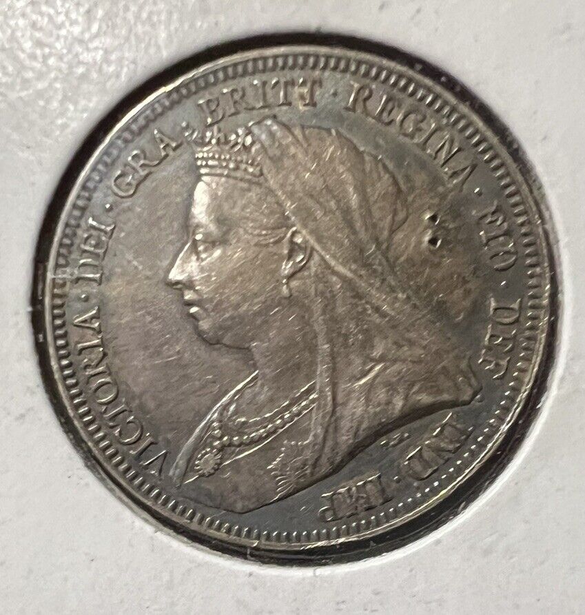 Foto 1 di 4