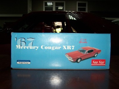 Sun Star 1967 Mercury Cougar XR7 Metal Die Cast 1:18 Scale Model