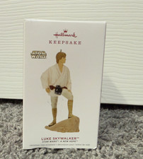 Hallmark  Luke Skywalker  Star Wars A New Hope  Keepsake Ornament 2019