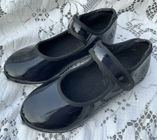Danshuz Black Tap Shoes Girls / SIZE 11 M