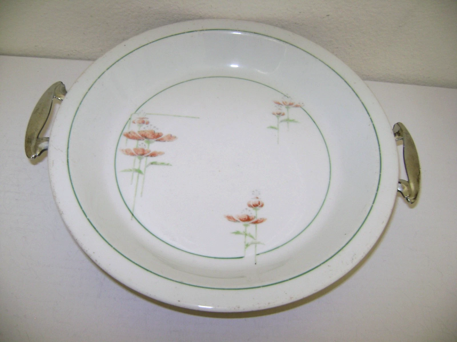 VTG Royal Rochester Poppies Pie Plate, Royalite, w/Ornate Metal Stand 1930’s