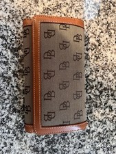 Dooney Bourke Wallet Brown