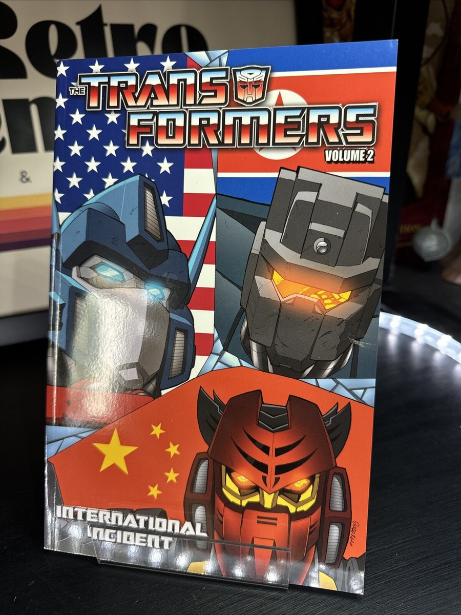 Transformers Volume 2: International Incident Trade Paperback 2010
