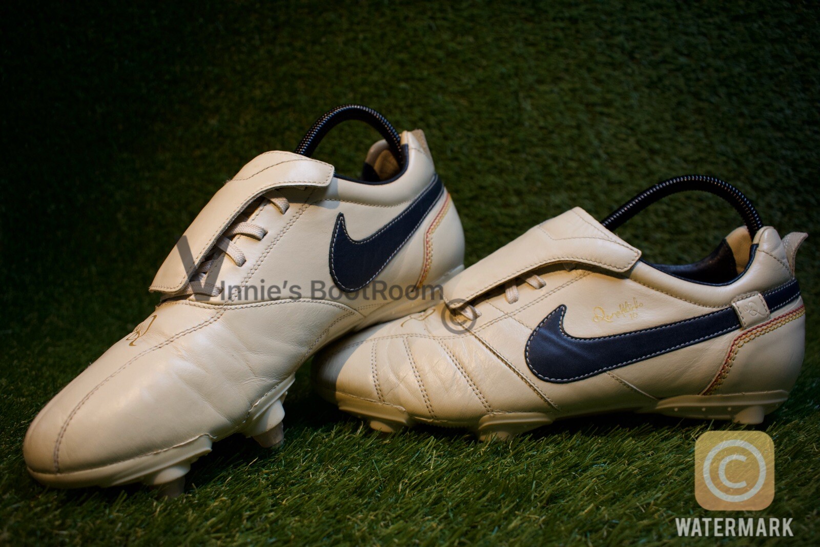 tiempo legend ronaldinho