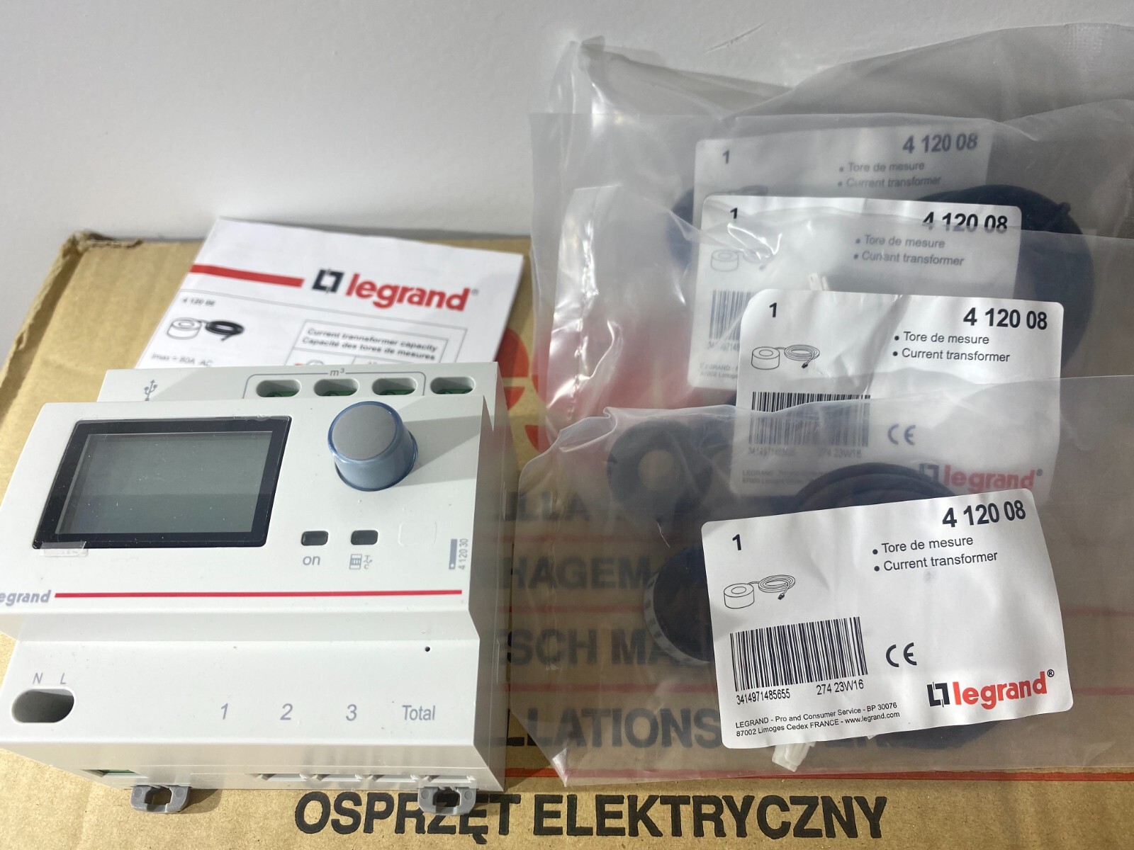 Ecocompteur Legrand 412030 pour traquer les fuites d'énergie avec 4 tores de mesure 80A
