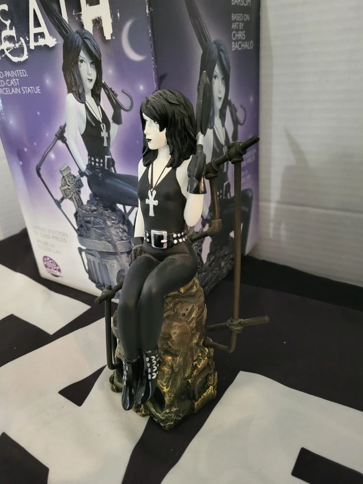 Estatua de porcelana fundida en frío de la muerte cómics DC DIRECT NUEVA SIN USAR, EN CAJA/3000 Foto 3 de 4