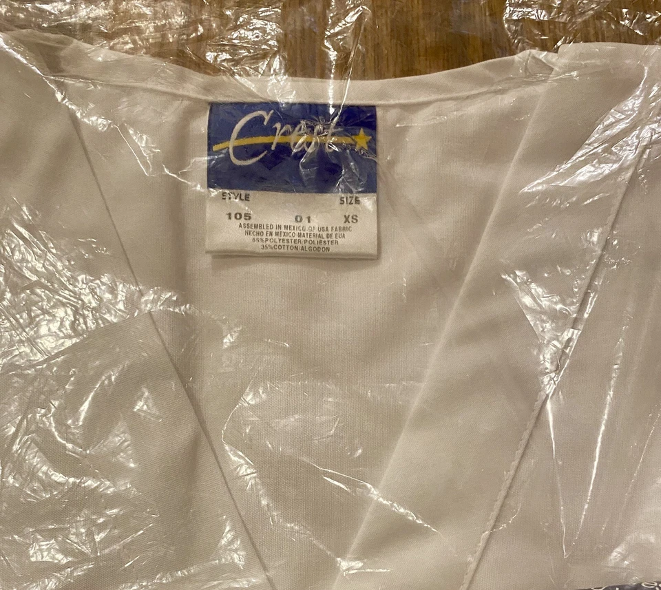 Vintage Crest Scrubs Top Medical V Neck Style 105 New in Package White Size XS - Image 4 of 4