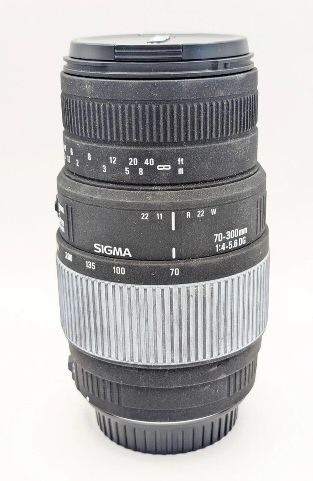 Sigma 70-300mm 1:4-5.6 DG Macro 200-300 Lens Made in Japan Black Lens Caps - Image 4 of 4